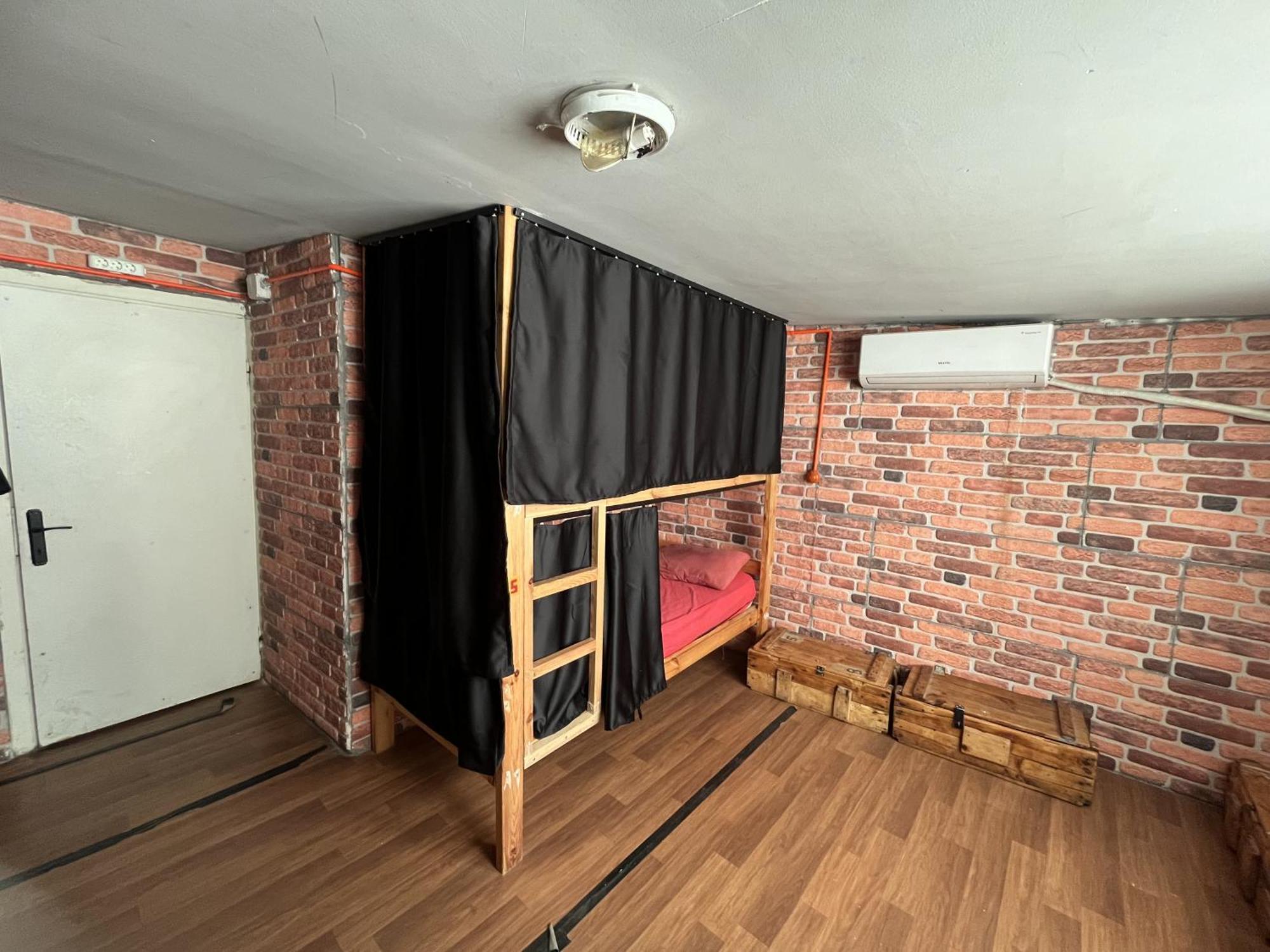 Lola Backpacker'S Hostel — Photos 1